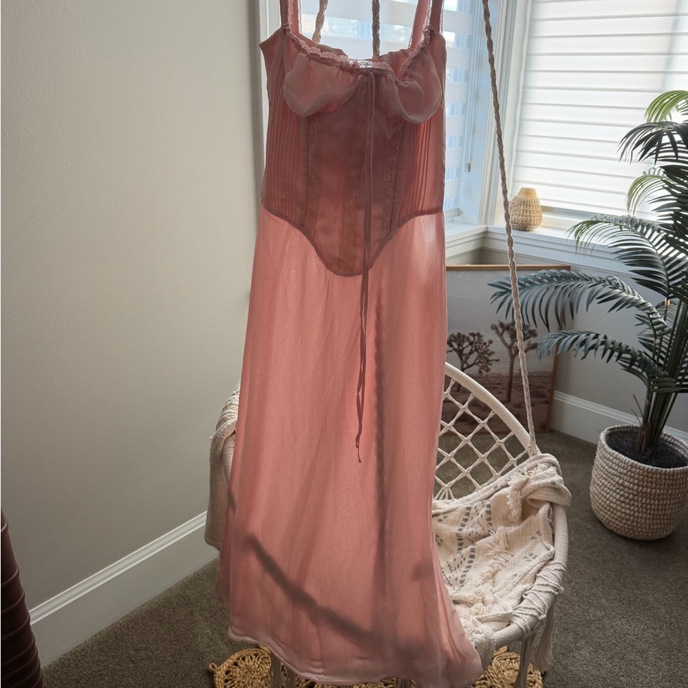 House of CB Syrah soft peach lace back midi dress - Picture 3 of 5